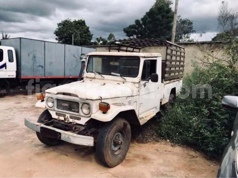 Big with watermark toyota land cruiser analamanga antananarivo 9133