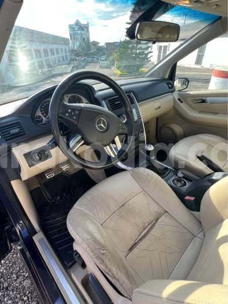 Big with watermark mercedes viano analamanga antananarivo 9135