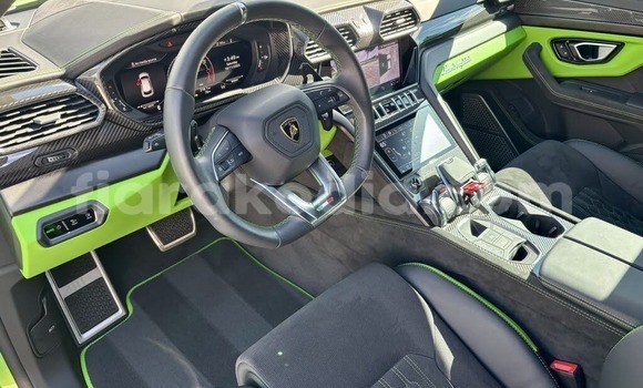 Acheter Occasion Voiture Lamborghini Urus Vert à Andapa, Sava Acheter Occasion Voiture Lamborghini Urus Vert à Andapa, Sava