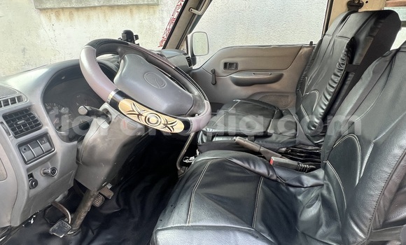 Acheter Occasion Voiture Mazda E2200 Blanc à Antananarivo, Analamanga Acheter Occasion Voiture Mazda E2200 Blanc à Antananarivo, Analamanga