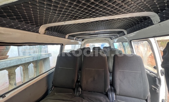 Acheter Occasion Voiture Mazda E2200 Blanc à Antananarivo, Analamanga Acheter Occasion Voiture Mazda E2200 Blanc à Antananarivo, Analamanga