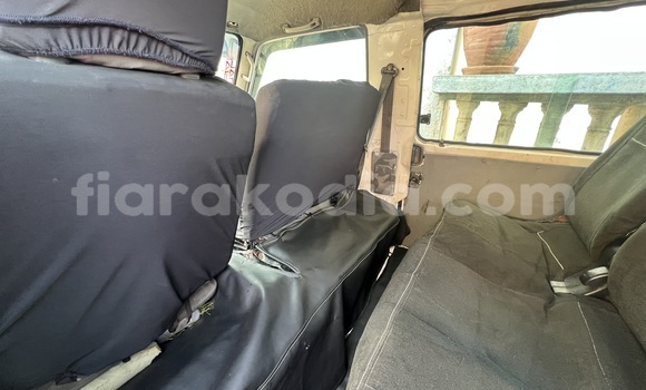 Acheter Occasion Voiture Mazda E2200 Blanc à Antananarivo, Analamanga Acheter Occasion Voiture Mazda E2200 Blanc à Antananarivo, Analamanga