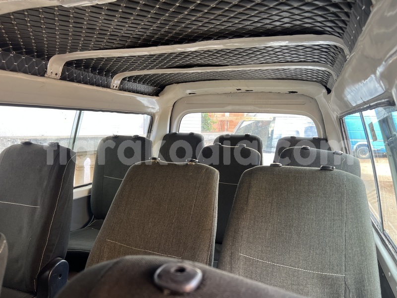 Big with watermark mazda e2200 analamanga antananarivo 9143