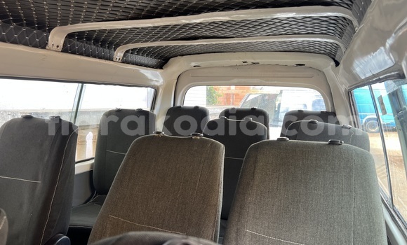 Acheter Occasion Voiture Mazda E2200 Blanc à Antananarivo, Analamanga Acheter Occasion Voiture Mazda E2200 Blanc à Antananarivo, Analamanga