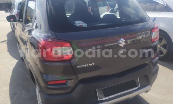 Acheter Occasion Voiture Suzuki Jimny Gris à Antananarivo, Analamanga Acheter Occasion Voiture Suzuki Jimny Gris à Antananarivo, Analamanga