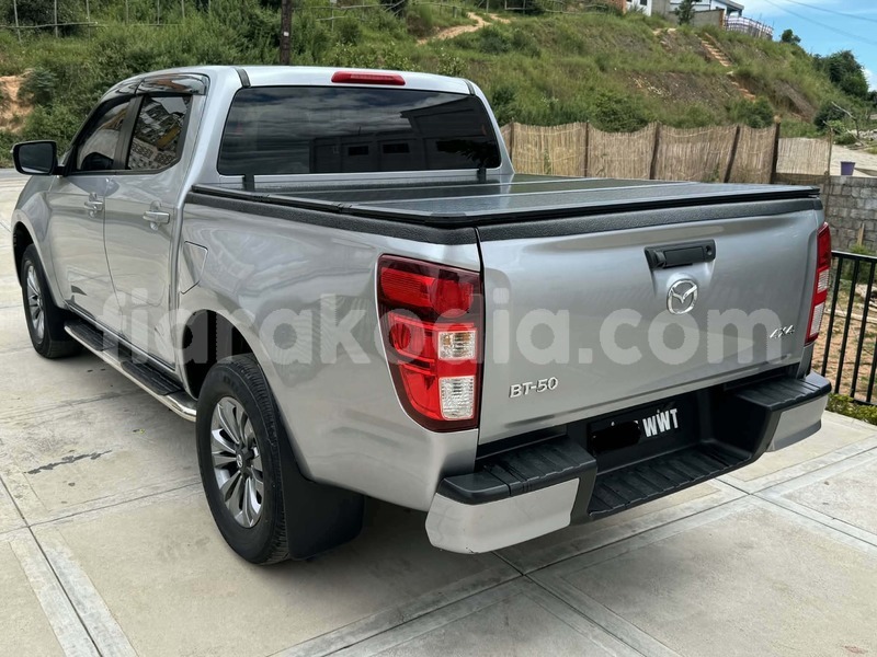 Big with watermark mazda bt 50 vakinankaratra antsirabe 9146