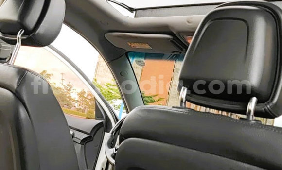 Acheter Occasion Voiture Kia Sorento Blanc à Antananarivo, Analamanga Acheter Occasion Voiture Kia Sorento Blanc à Antananarivo, Analamanga