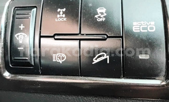 Acheter Occasion Voiture Kia Sorento Blanc à Antananarivo, Analamanga Acheter Occasion Voiture Kia Sorento Blanc à Antananarivo, Analamanga