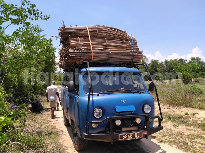 Big with watermark uaz 469 sava sambava 9148