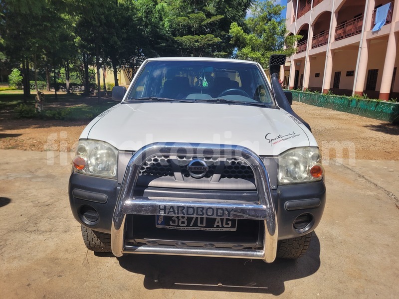 Big with watermark nissan np 300 haute matsiatra fianarantsoa 9151