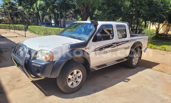 Acheter Occasion Voiture Nissan NP 300 Blanc à Fianarantsoa, Haute Matsiatra Acheter Occasion Voiture Nissan NP 300 Blanc à Fianarantsoa, Haute Matsiatra
