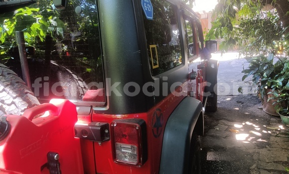 Buy Used Jeep Wrangler Red Car in Antananarivo in Analamanga Buy Used Jeep Wrangler Red Car in Antananarivo in Analamanga