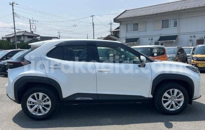 Big with watermark toyota yaris analamanga antananarivo 9170