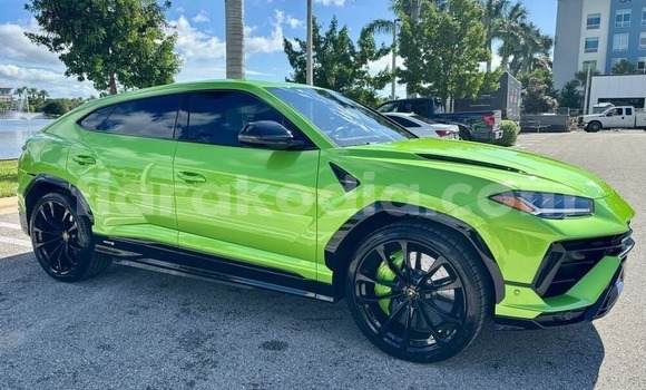 Acheter Occasion Voiture Lamborghini Urus Vert à Ambanja, Diana