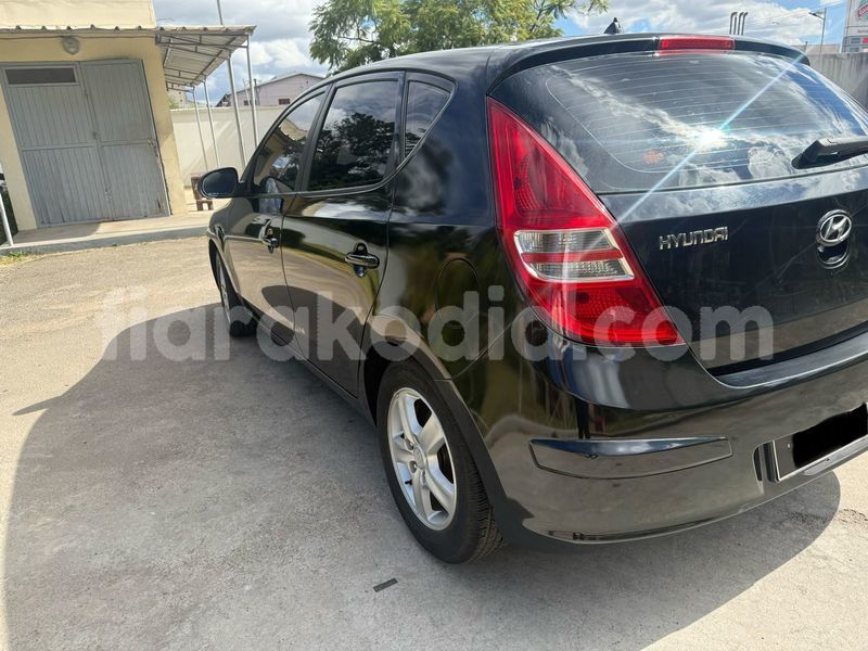 Big with watermark hyundai i30 analamanga antananarivo 9182