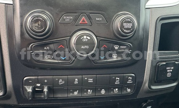 Hividy Dodge RAM Black Car in Antananarivo in Analamanga Hividy Dodge RAM Black Car in Antananarivo in Analamanga