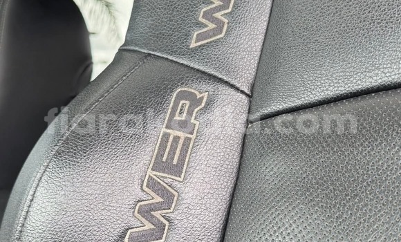 Hividy Dodge RAM Black Car in Antananarivo in Analamanga Hividy Dodge RAM Black Car in Antananarivo in Analamanga