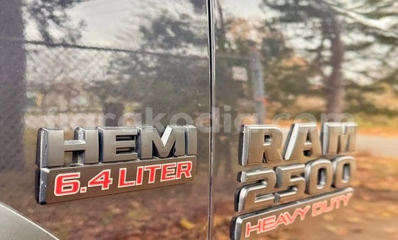 Hividy Dodge RAM Black Car in Antananarivo in Analamanga Hividy Dodge RAM Black Car in Antananarivo in Analamanga