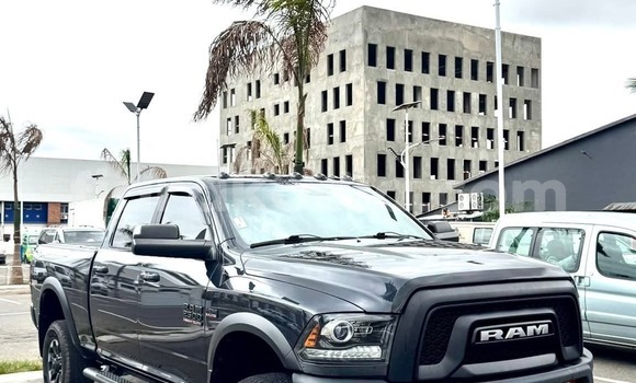 Hividy Dodge RAM Black Car in Antananarivo in Analamanga Hividy Dodge RAM Black Car in Antananarivo in Analamanga