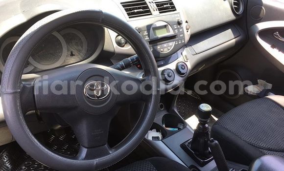 Acheter Occasion Voiture Toyota RAV4 Noir à Antananarivo, Analamanga Acheter Occasion Voiture Toyota RAV4 Noir à Antananarivo, Analamanga