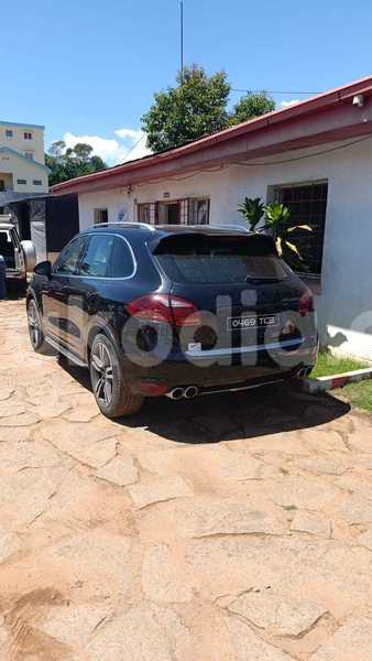 Big with watermark porsche cayenne analamanga antananarivo 9189