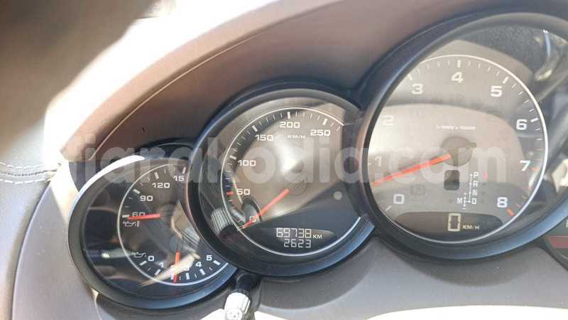 Big with watermark porsche cayenne analamanga antananarivo 9189