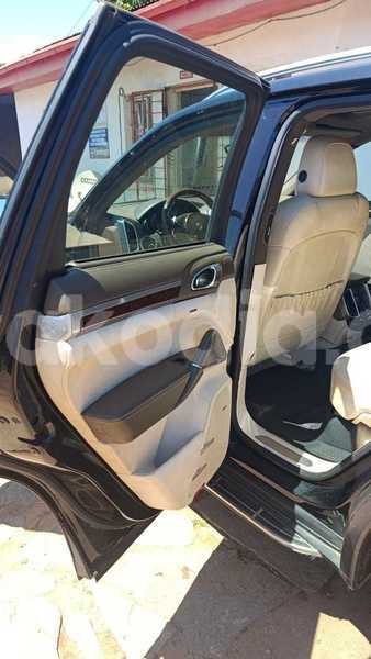 Big with watermark porsche cayenne analamanga antananarivo 9189