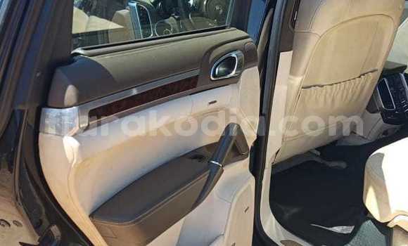 Hividy Porsche Cayenne Black Car in Antananarivo in Analamanga Hividy Porsche Cayenne Black Car in Antananarivo in Analamanga