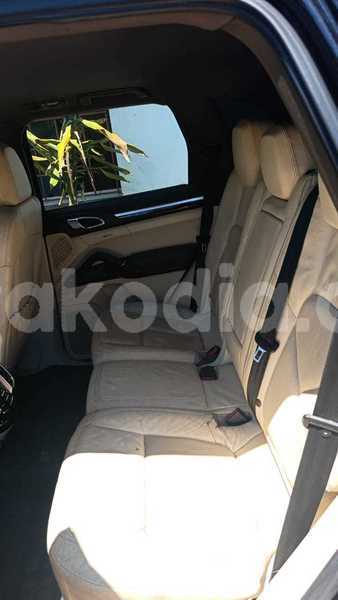 Big with watermark porsche cayenne analamanga antananarivo 9189