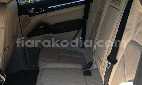 Hividy Porsche Cayenne Black Car in Antananarivo in Analamanga Hividy Porsche Cayenne Black Car in Antananarivo in Analamanga