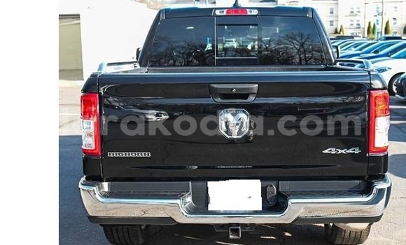 Hividy Dodge RAM Black Car in Antananarivo in Analamanga Hividy Dodge RAM Black Car in Antananarivo in Analamanga