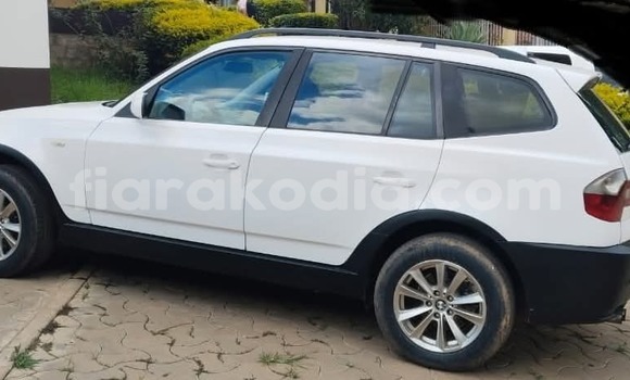 Hividy BMW X3 fotsy Car in Antananarivo in Analamanga Hividy BMW X3 fotsy Car in Antananarivo in Analamanga
