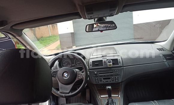 Hividy BMW X3 fotsy Car in Antananarivo in Analamanga Hividy BMW X3 fotsy Car in Antananarivo in Analamanga