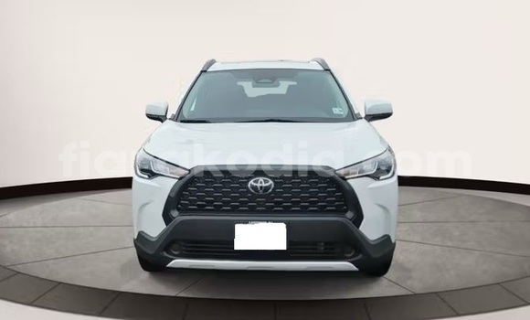 Acheter Occasion Voiture Toyota Corolla Cross Blanc à Antananarivo, Analamanga