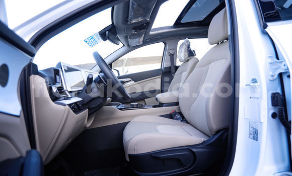 Hividy Kia Sportage fotsy Car in Antananarivo in Analamanga Hividy Kia Sportage fotsy Car in Antananarivo in Analamanga