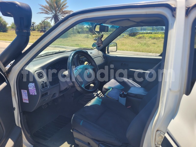 Big with watermark nissan np 300 vakinankaratra antsirabe 9198