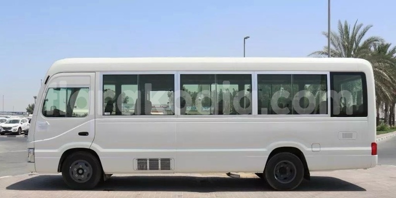 Big with watermark toyota coaster analamanga antananarivo 9199