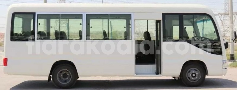 Big with watermark toyota coaster analamanga antananarivo 9199