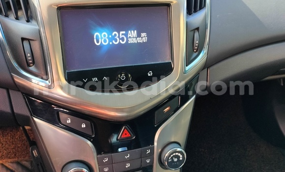 Hividy Chevrolet Cruze fotsy Car in Antananarivo in Analamanga Hividy Chevrolet Cruze fotsy Car in Antananarivo in Analamanga