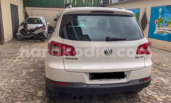 Acheter Occasion Voiture Volkswagen Tiguan Blanc à Antananarivo, Analamanga Acheter Occasion Voiture Volkswagen Tiguan Blanc à Antananarivo, Analamanga