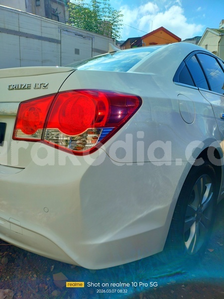Big with watermark chevrolet cruze analamanga antananarivo 9200