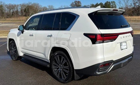 Buy Used Lexus LX White Car in Ambatolampy in Vakinankaratra Buy Used Lexus LX White Car in Ambatolampy in Vakinankaratra