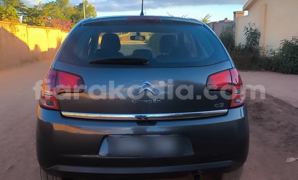 Buy Used Citroen C3 Silver Car in Antananarivo in Analamanga Buy Used Citroen C3 Silver Car in Antananarivo in Analamanga