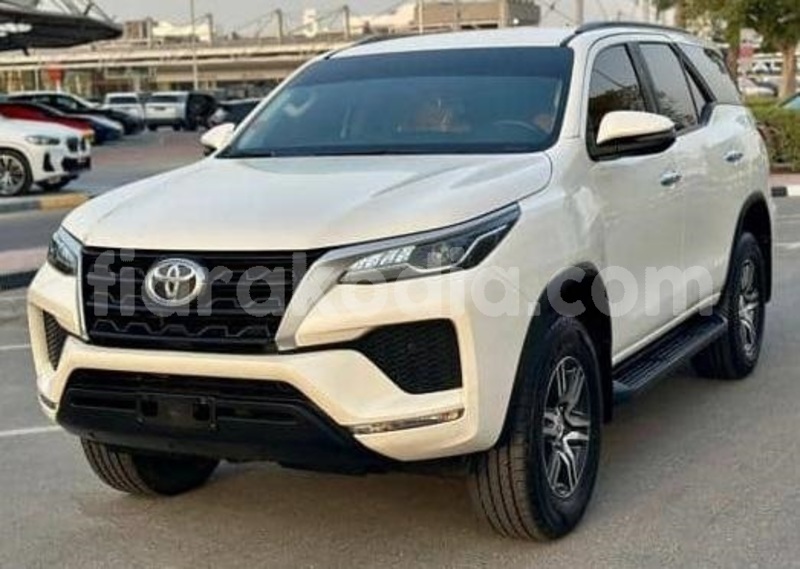 Big with watermark toyota fortuner analamanga antananarivo 9208