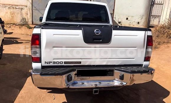 Acheter Occasion Voiture Nissan NP 300 Blanc à Antananarivo, Analamanga Acheter Occasion Voiture Nissan NP 300 Blanc à Antananarivo, Analamanga