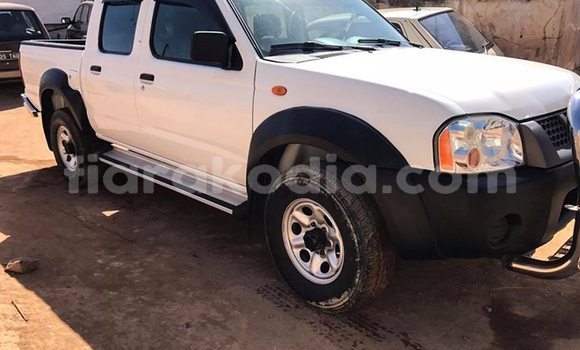 Acheter Occasion Voiture Nissan NP 300 Blanc à Antananarivo, Analamanga Acheter Occasion Voiture Nissan NP 300 Blanc à Antananarivo, Analamanga