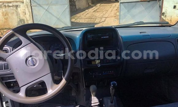 Acheter Occasion Voiture Nissan NP 300 Blanc à Antananarivo, Analamanga Acheter Occasion Voiture Nissan NP 300 Blanc à Antananarivo, Analamanga