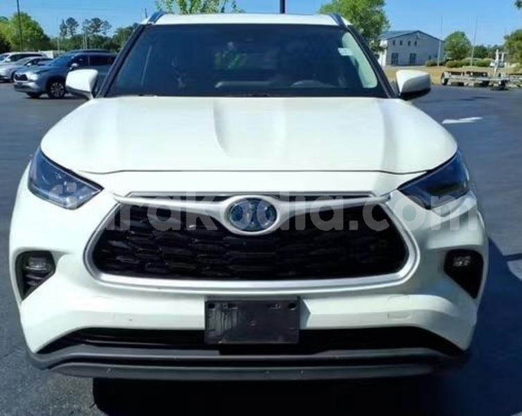 Big with watermark toyota land cruiser analamanga antananarivo 9213