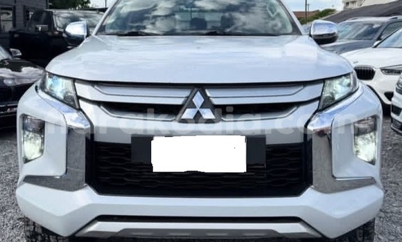 Buy Used Mitsubishi L200 White Car in Antananarivo in Analamanga Buy Used Mitsubishi L200 White Car in Antananarivo in Analamanga