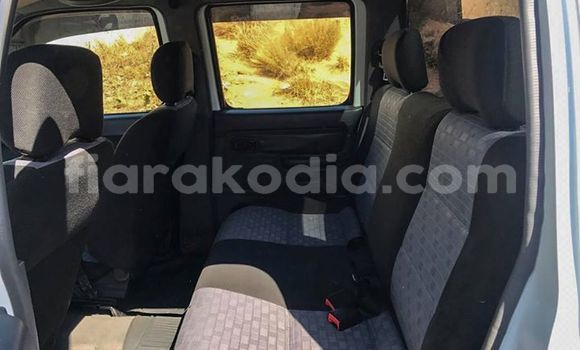 Acheter Occasion Voiture Nissan NP 300 Blanc à Antananarivo, Analamanga Acheter Occasion Voiture Nissan NP 300 Blanc à Antananarivo, Analamanga